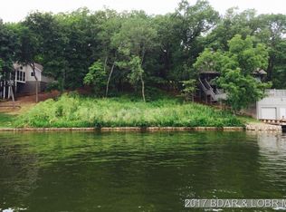 7 Country Club Dr, Lake Ozark, MO 65049