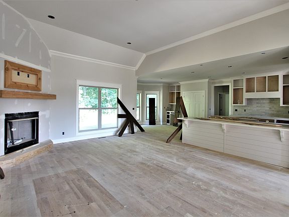 5th image of 407 Firethorn Trail 60 60 Lot C