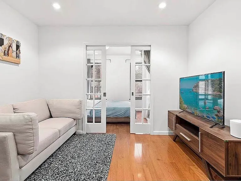 154 Allen St #1 — Photo 2