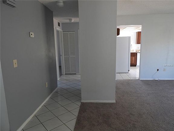 3rd image of 10808 Airview Dr