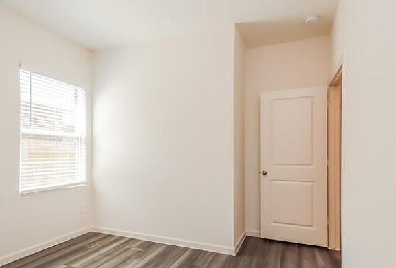 4th image of 14427 Harrow Park Ln