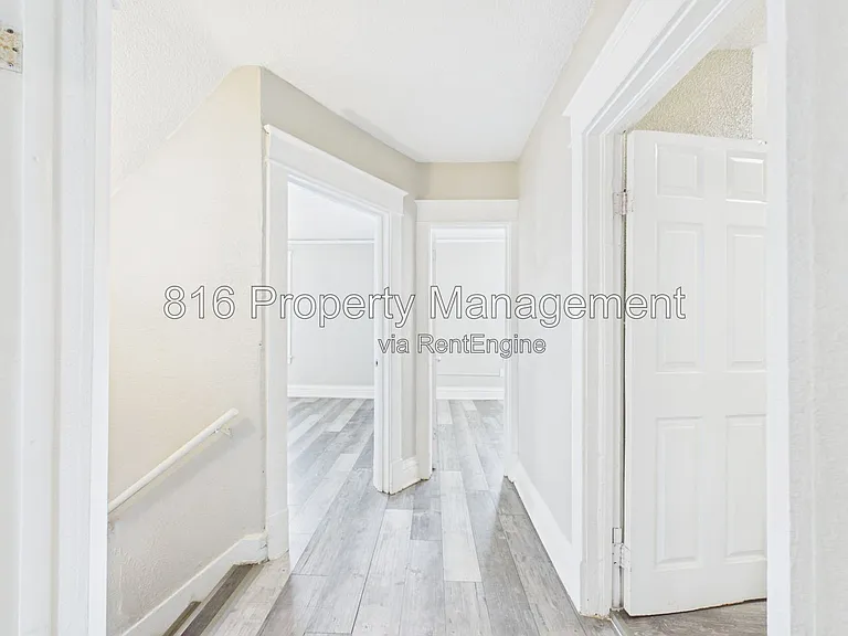 3205 E 31st St — Photo 12