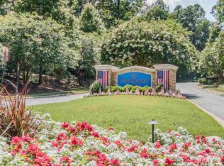 52 Golfers Rdg, Chapel Hill, NC 27517