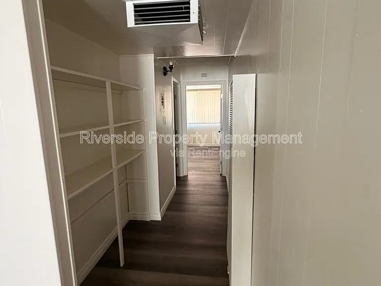 429 Glen St #C — Photo 5