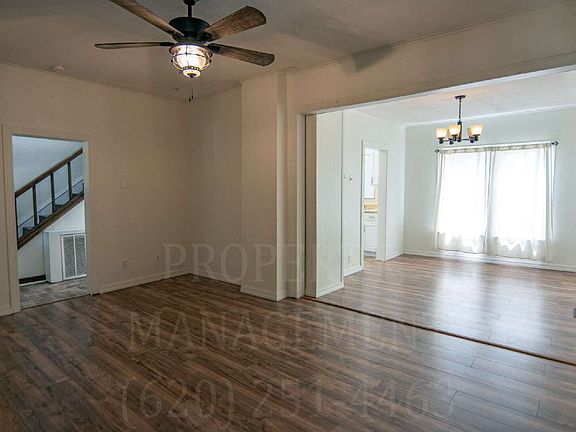 3rd image of 929 E Myrtle St