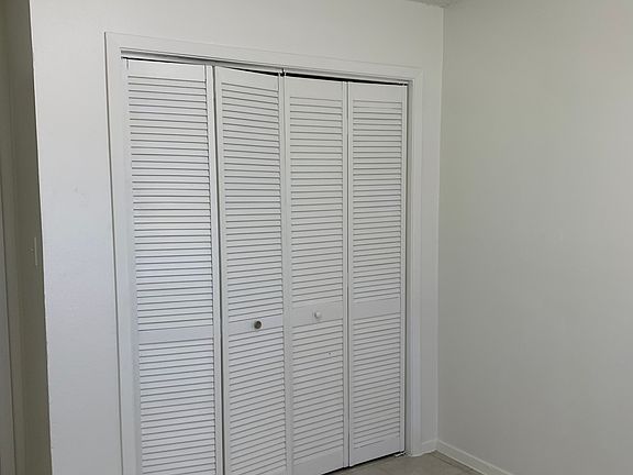 3rd image of 404 Turkey Creek Trl #B