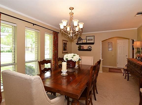 3rd image of 2732 Westridge Dr