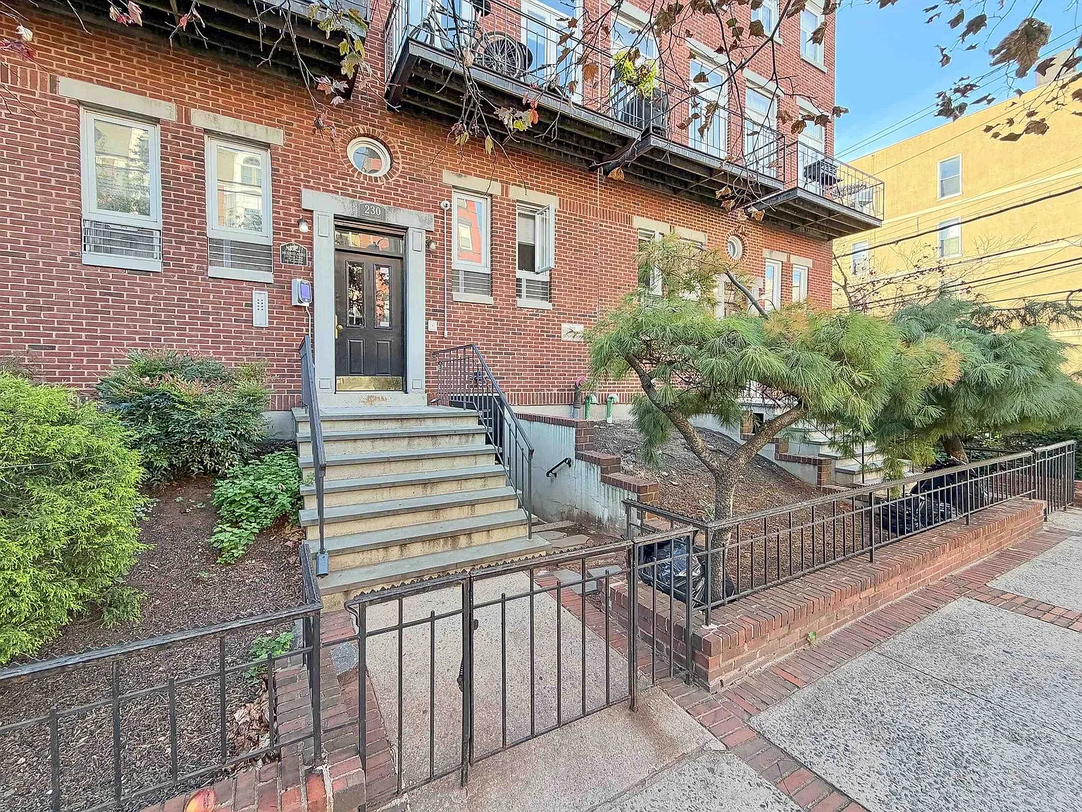 1 bed, 1.0 bath, $3,400 — Photo 2