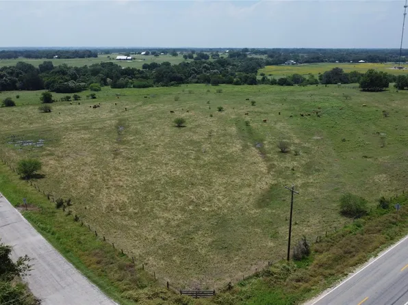 Fm 957, Hallettsville, TX 77964