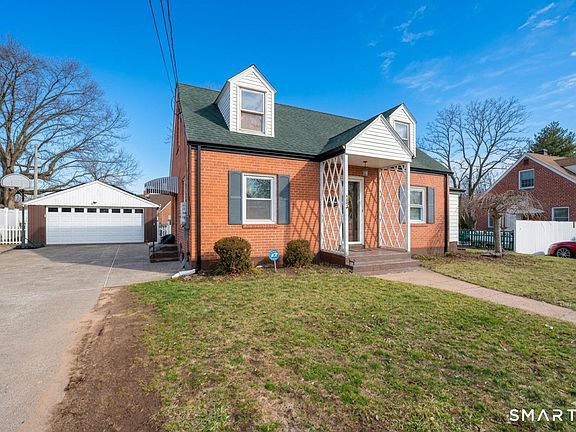 3rd image of 122 Oberlin Rd