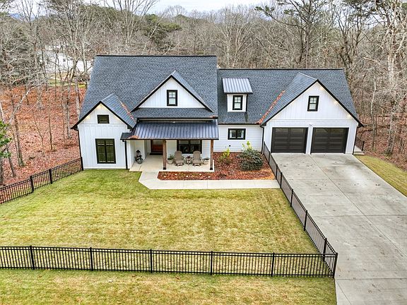 5th image of 61 Westwoods Dr