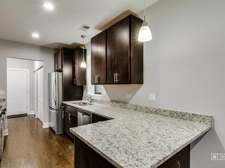 2025 W Jarvis Ave #3 — Photo 11