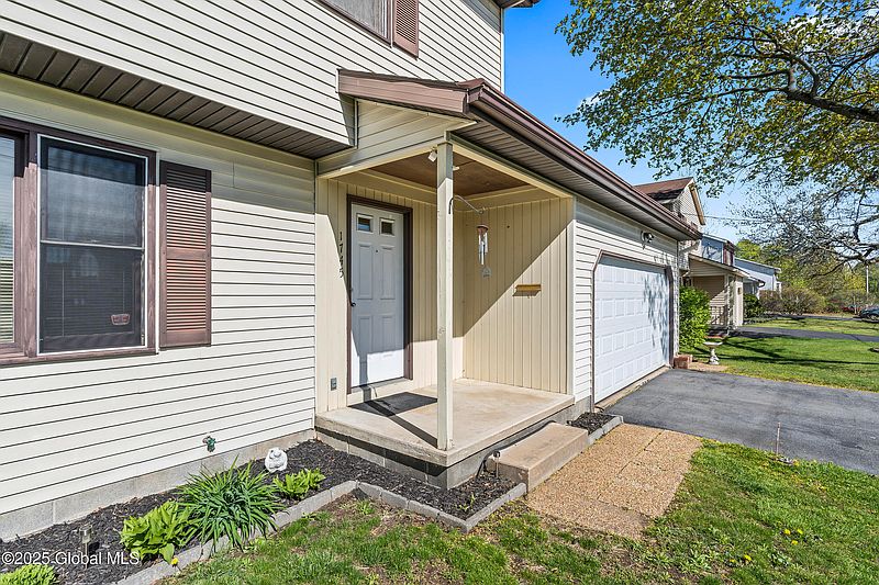 4th image of 1745 Nora Avenue