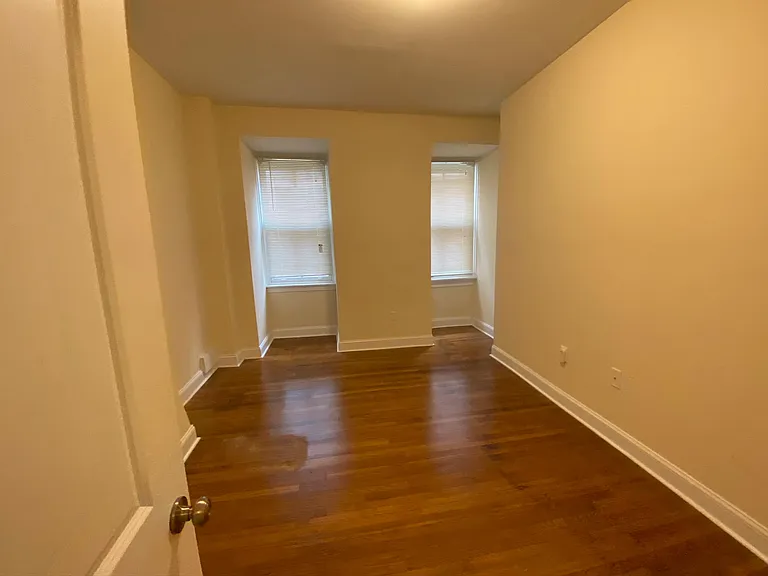 1529 Spruce St #4D — Photo 8