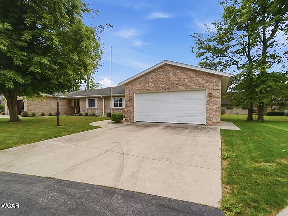 2nd image of 650 Golden Oaks Dr Unit 13
