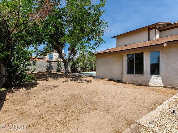 5th image of 6018 Mirror Lake Dr