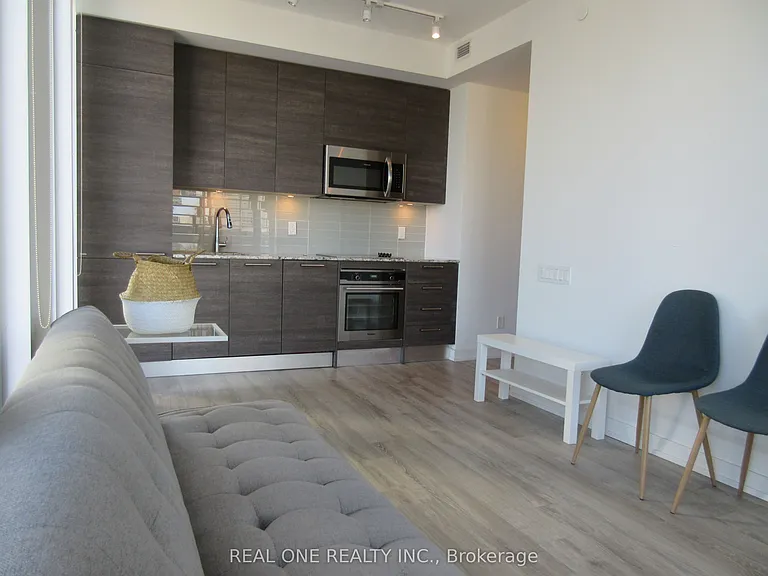 28 Wellesley St E #2207 — Photo 4