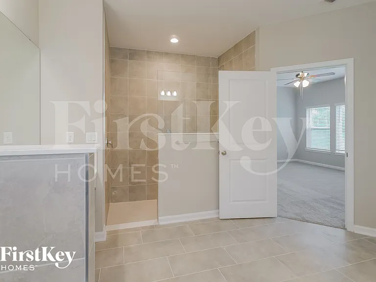 486 Grand Landings Pkwy — Photo 9
