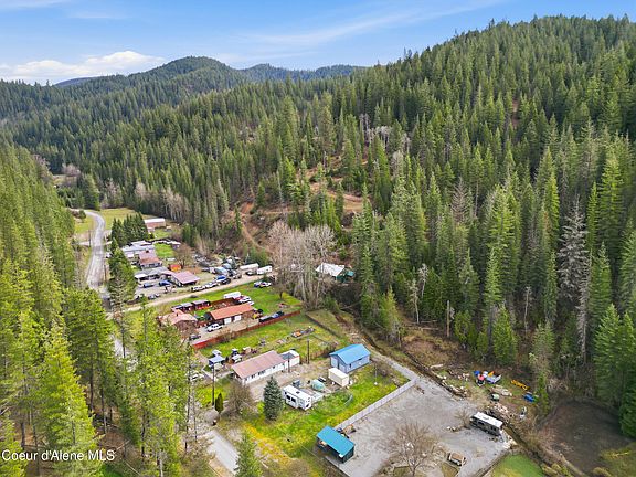 2nd image of 758 Terror Gulch Rd