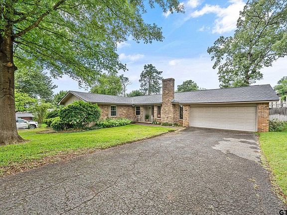 4th image of 2915 Pollard Dr