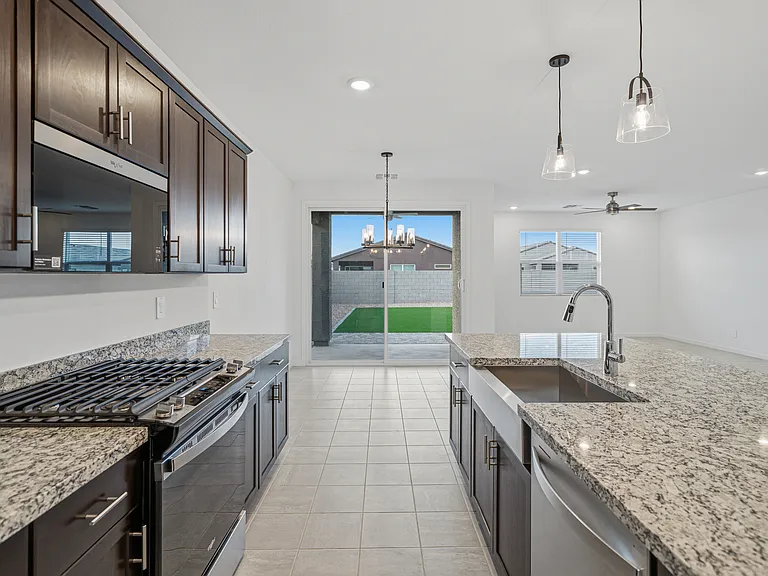 2520 E Grenache Rd — Photo 21