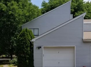 1 Krenkel Ct, Flemington, NJ 08822