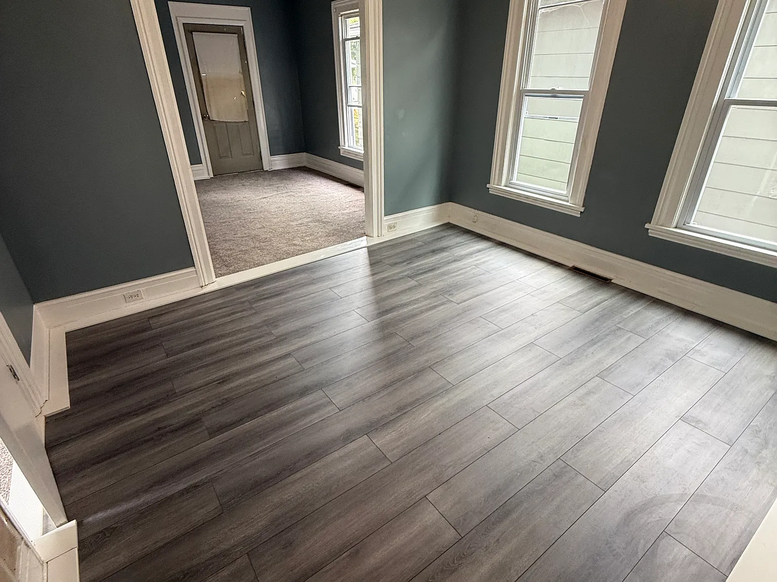 180 Miller St — Photo 3
