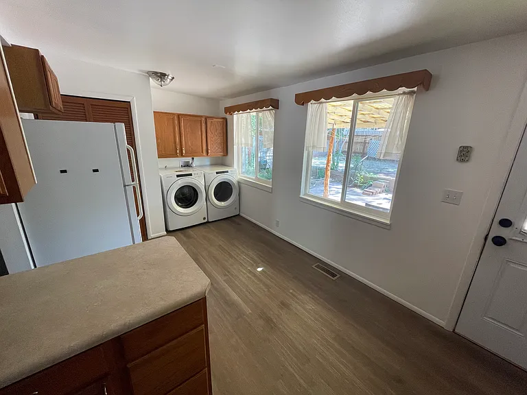 377 Tusher St — Photo 5