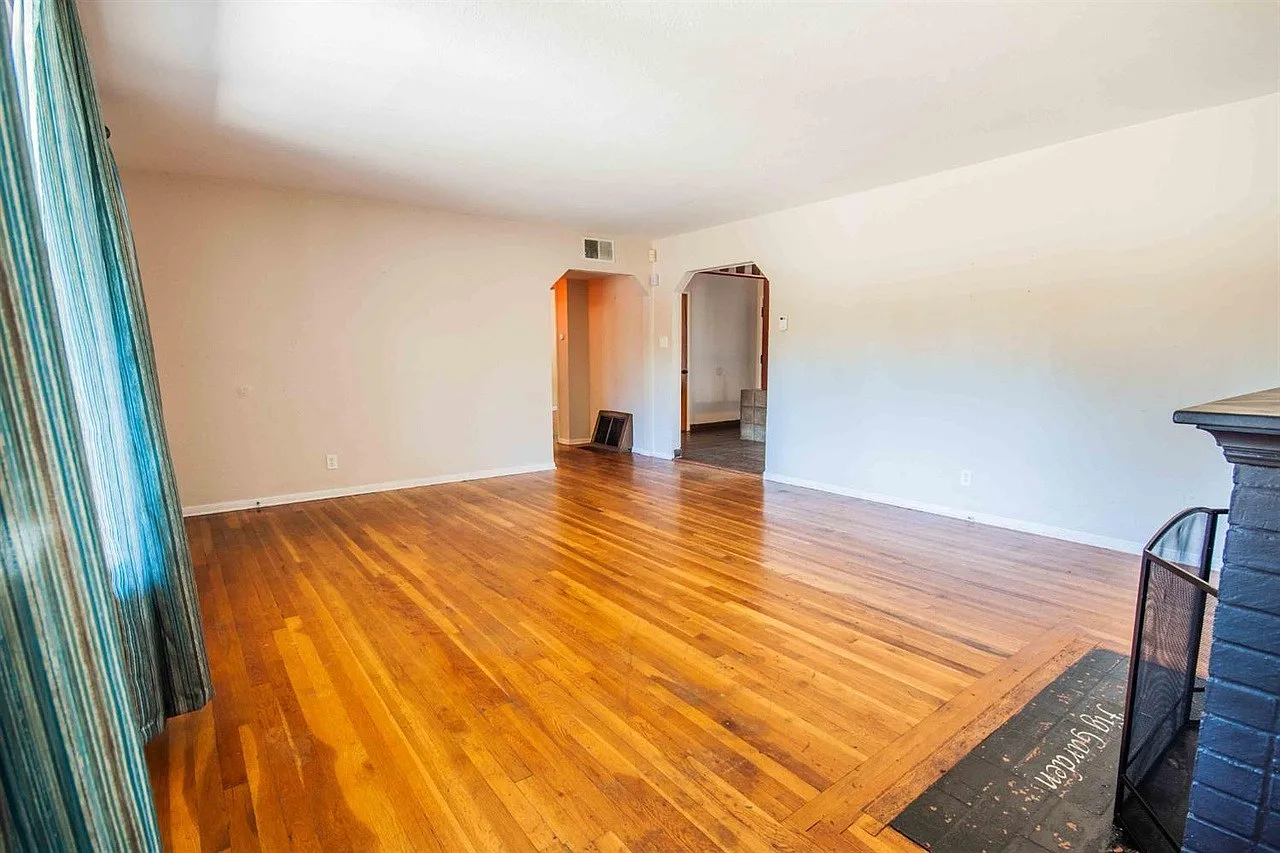 3 bed, 1511 sqft, $2,395 — Photo 3