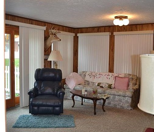 3rd image of 3365 Myrwood Ln