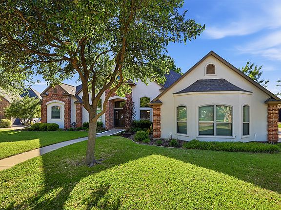 2nd image of 1512 Hunters Ridge Cir