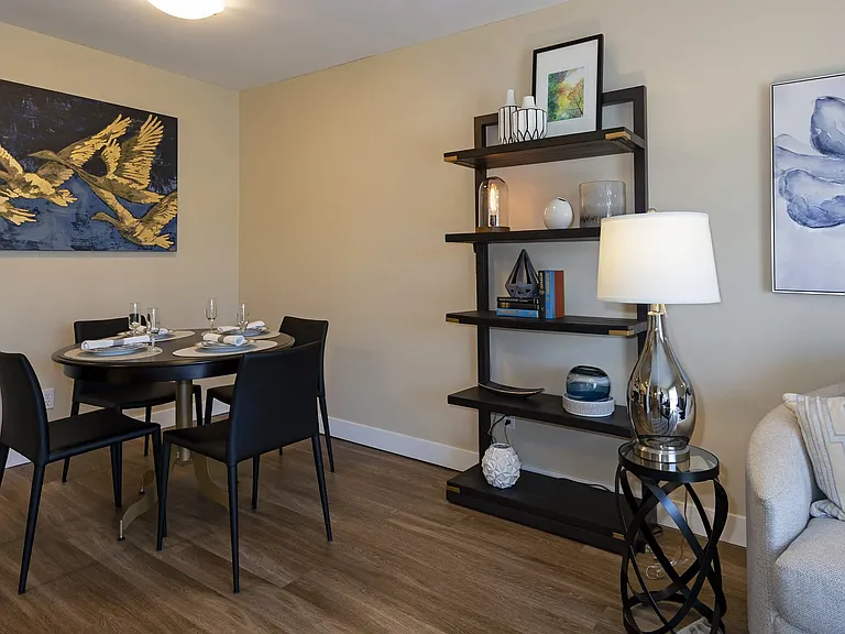559 Nicola St — Photo 12