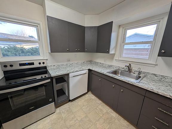 5th image of 1132 S 10th Ave