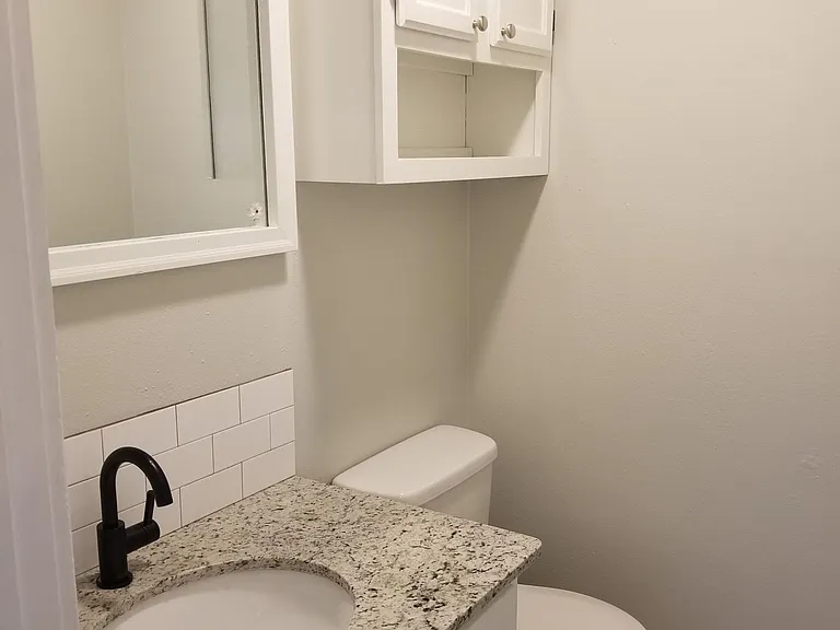 985 N Lewis Pl — Photo 21
