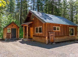 98 Homestead Rd, Winthrop, WA 98862