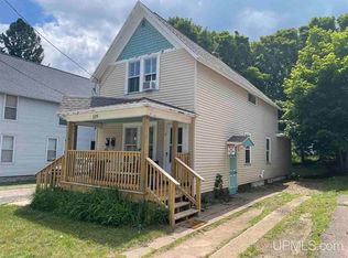 325 W Park St, Marquette, MI 49855