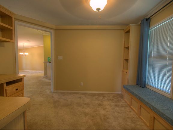 3rd image of 223 Shannon Dr