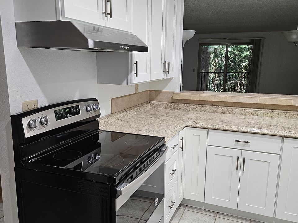 1st image of 14622 NE 80th Pl #35B