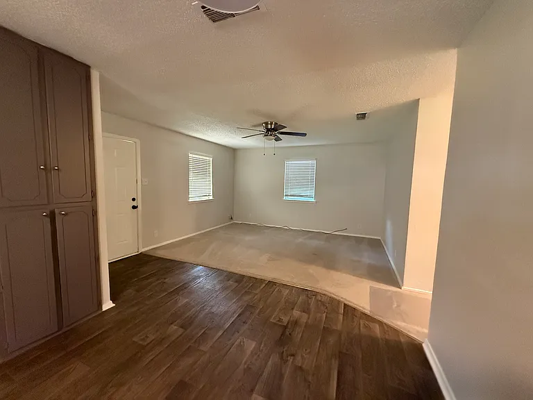 1212 S Clements St — Photo 4