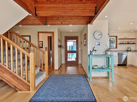 5th image of 5537 Bayview Road