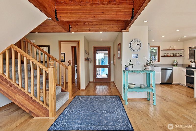 5th image of 5537 Bayview Road
