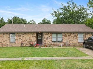 1202 N I St, Hugo, OK 74743