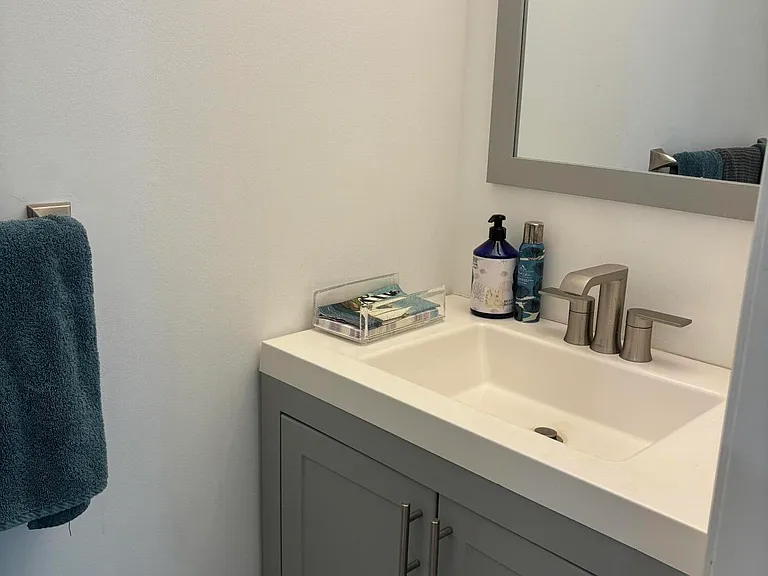 206 Beach Ave — Photo 6