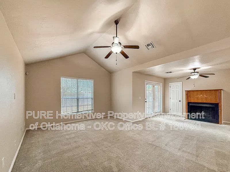 3 bed, 2.0 bath, 1547 sqft, $1,725 — Photo 3