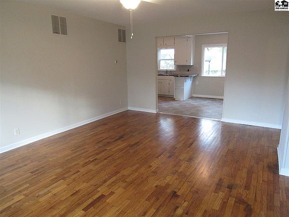 3rd image of 1710 N Madison St