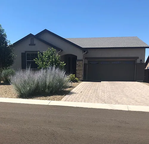 2305 Nova Loop Photo 1