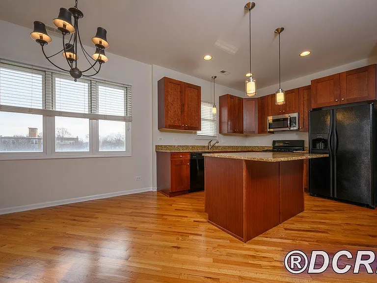 7024 N Ridge Blvd #2S — Photo 5