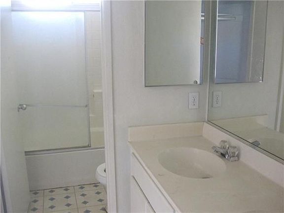 5th image of 7489 Seine Ave