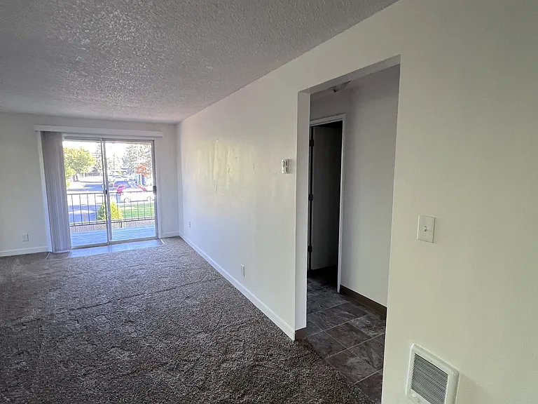 3478 Hadley St NE — Photo 11