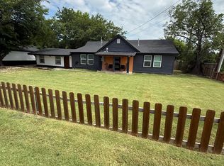 214 N Roberts Rd, Cedar Hill, TX 75104